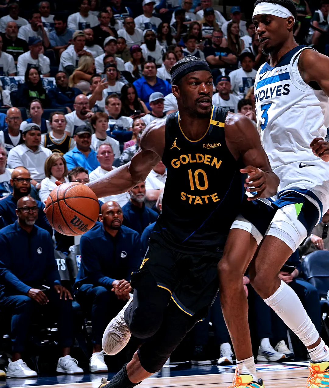 星空体育官方网站巴特勒在巴黎圣日耳曼比赛中战术调整，精彩发挥引发热议！的简单介绍